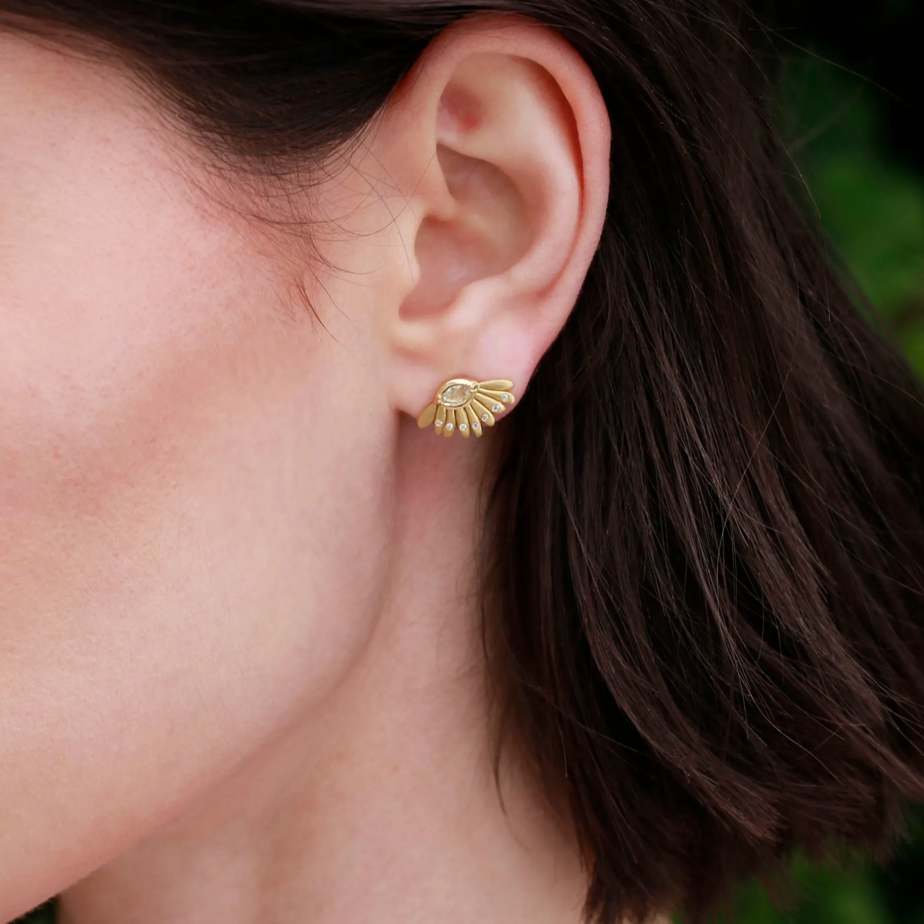 DAISY DEWDROP DIAMOND STUD EARRINGS^Brooke Gregson Outlet