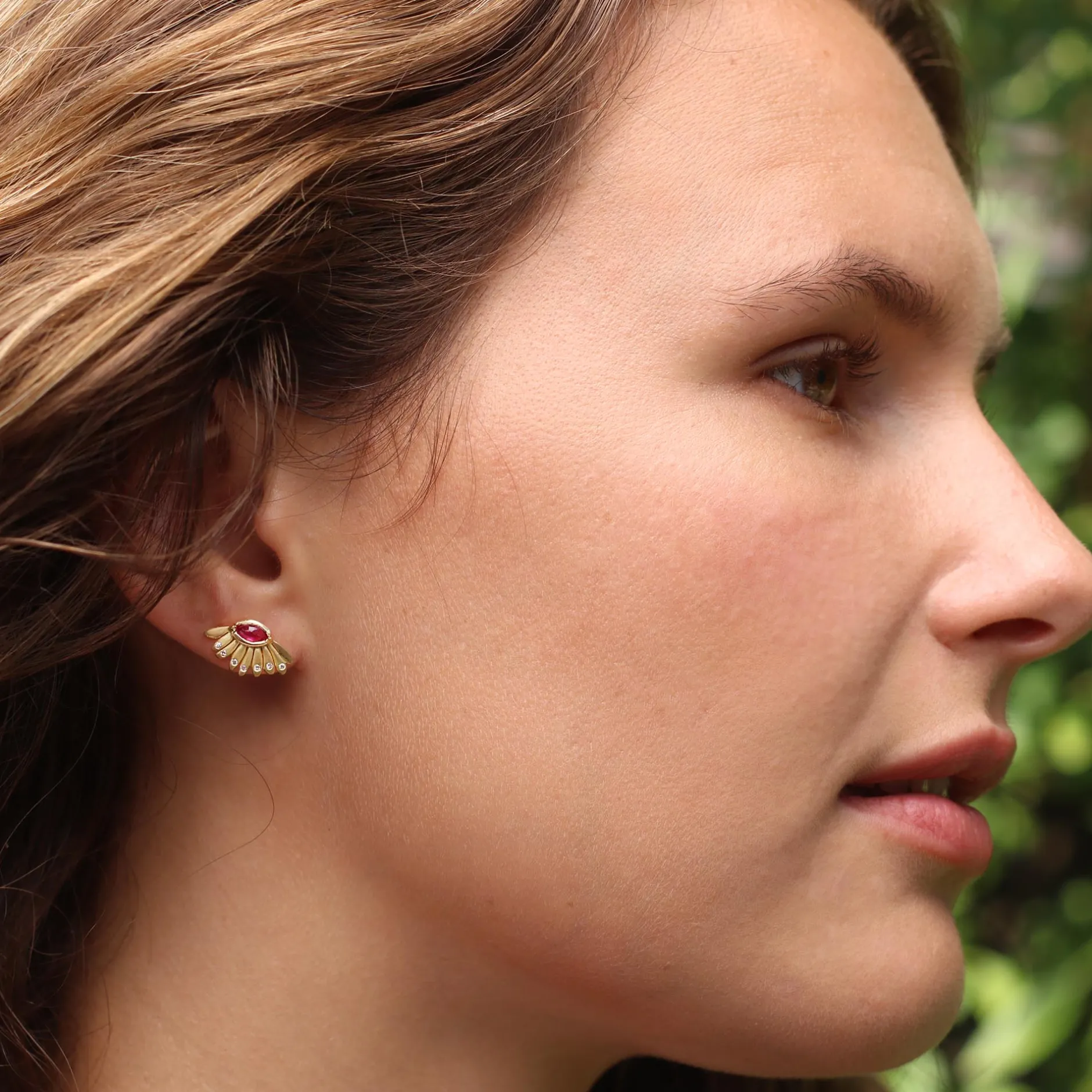 DAISY DEWDROP RUBY STUD EARRINGS^Brooke Gregson Online