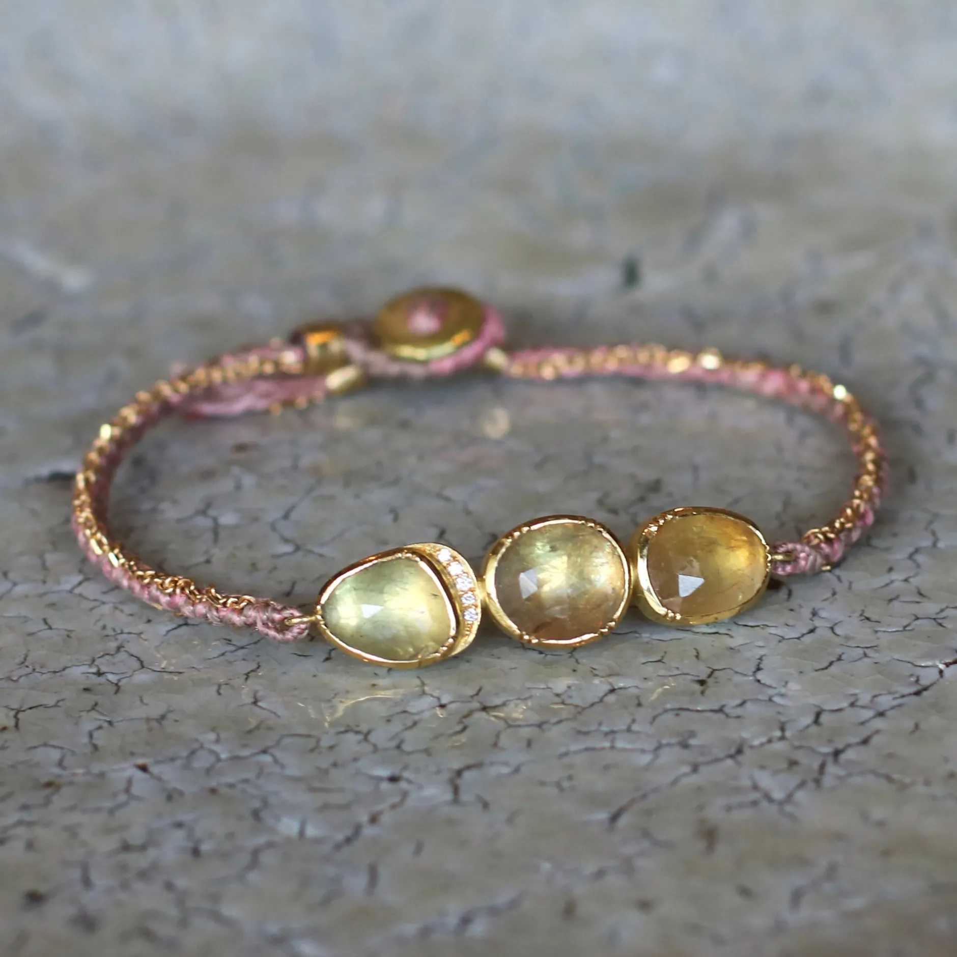 TRIPLE ORBIT HALO SAPPHIRE SILK GOLD BRACELET^Brooke Gregson Online